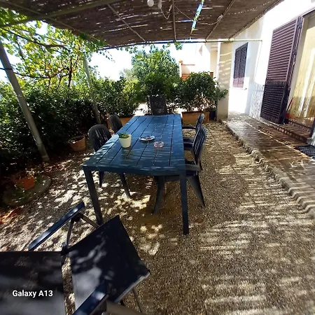 Bilocale Le Pinete A Apartment *